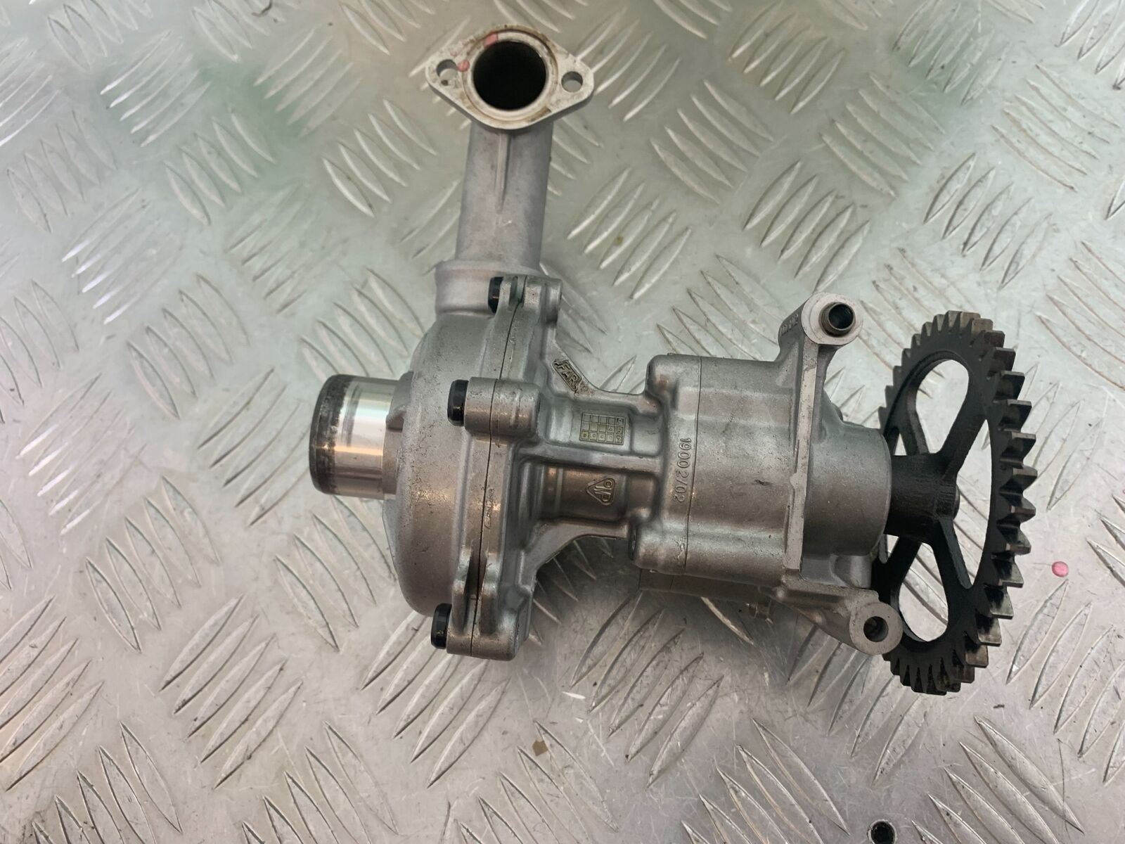 MV AGUSTA TURISMO VELOCE 800 OIL PUMP YEAR 2014-17 (CMB1051)