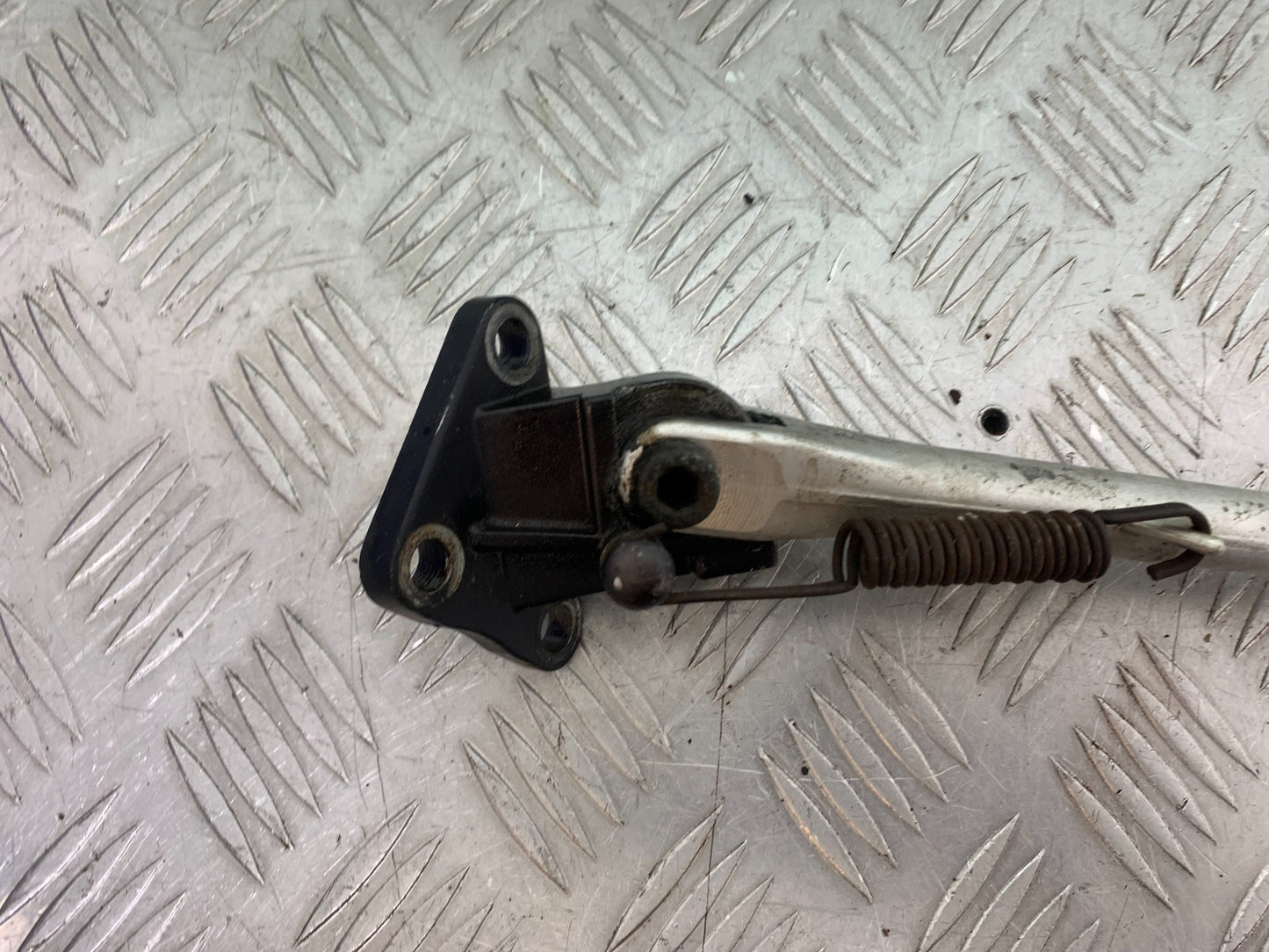 TRIUMPH T509 SPEED TRIPLE SIDE STAND AND BRACKET   YEAR 1997-1998 (CMB1144)