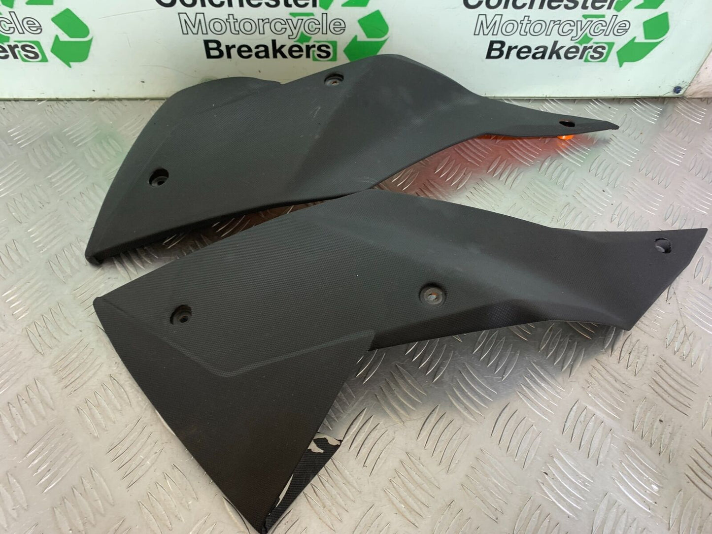 KTM 990 SUPERMOTO T PETROL TANK PANELS YEAR 2010-2011  (CMB1067)