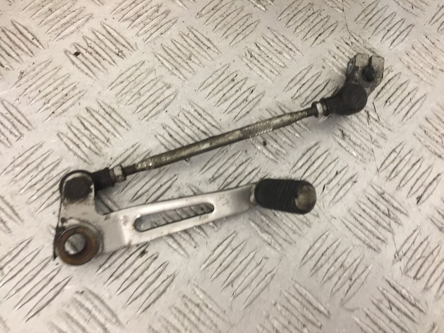 KAWASAKI Z800 Z 800 GEAR LEVER  YEAR 2015  (STOCK 874)