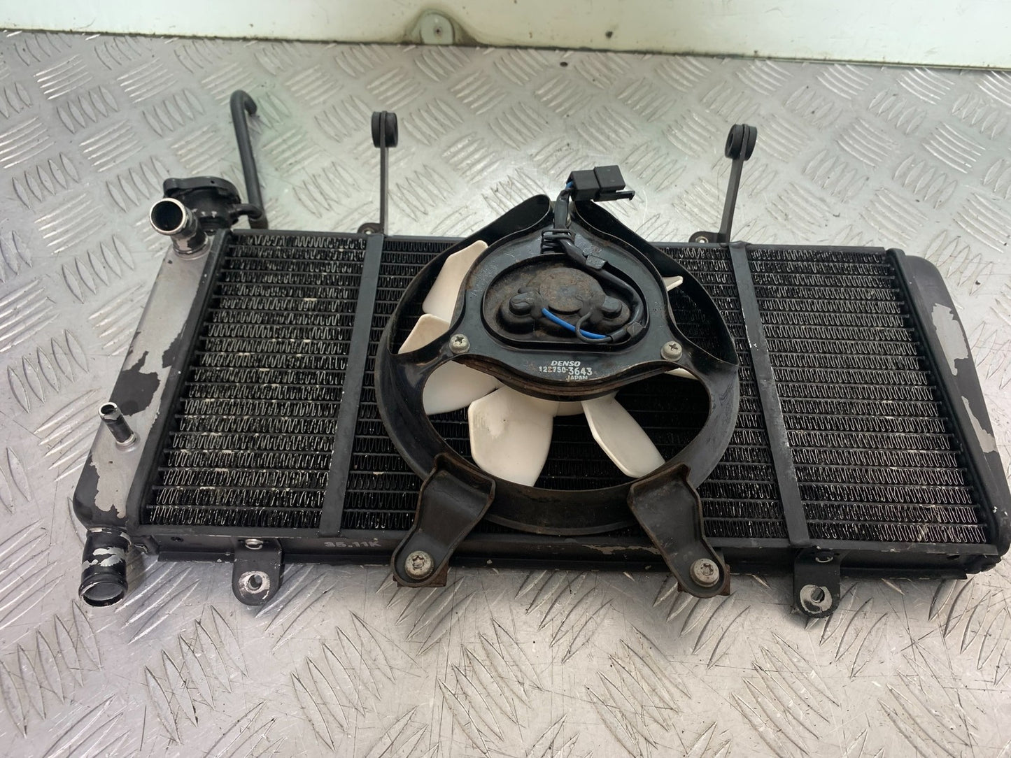 TRIUMPH 1050 SPRINT GT RADIATOR AND FAN YEAR 2010-2016 (CMB1250)