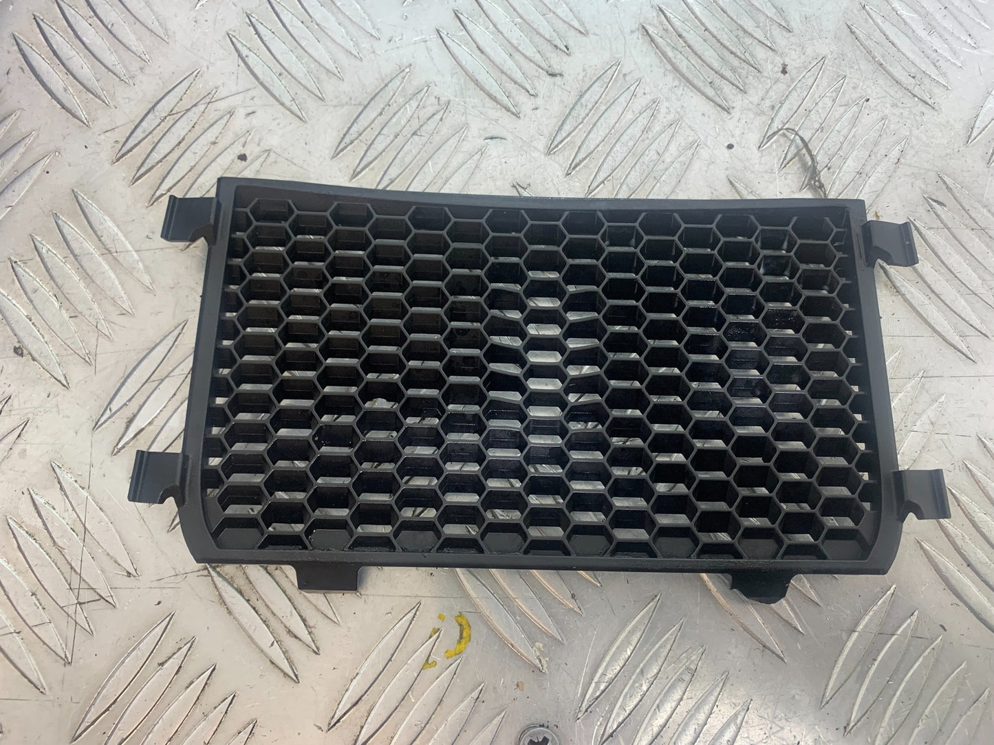 BMW M1000 R OIL COOLER  GRILL YEAR 2023-2024 (CMB1140)
