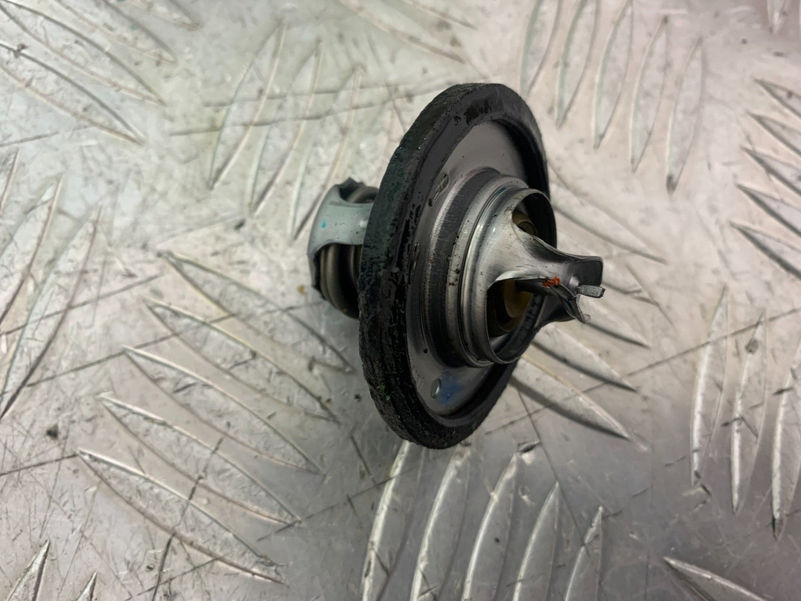 TRIUMPH 675 STREET TRIPLE R THERMOSTAT   YEAR 2012 (CMB1221)