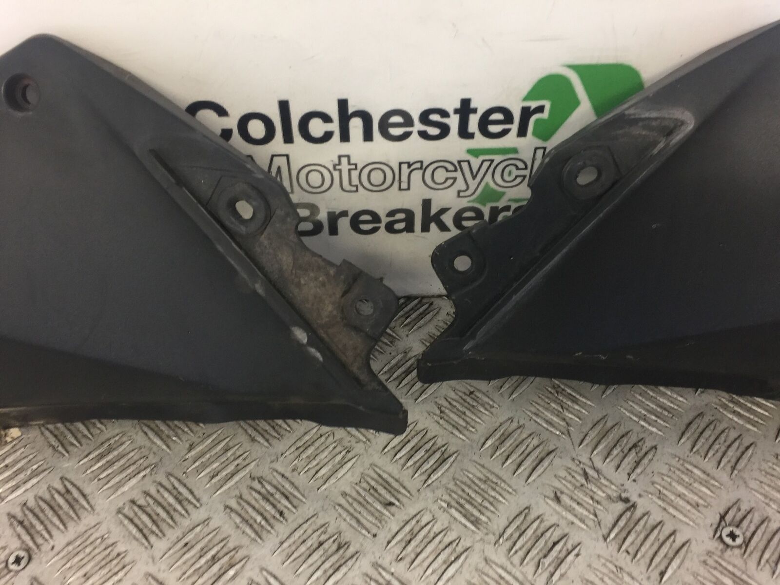 HONDA CBR125 CBR 125 LEFT & RIGHT SIDE INFILLS  YEAR 2011-2017 (STOCK 347)