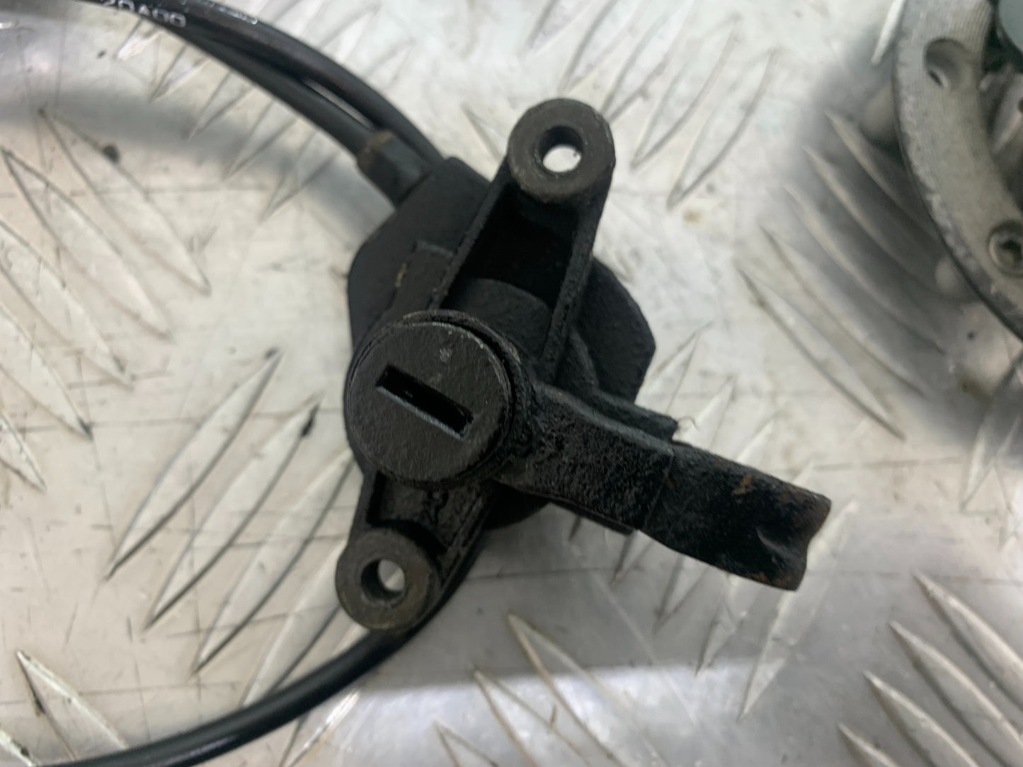 SUZUKI GSF600 GSF 600 BANDIT LOCKS AND KEY  YEAR 2001-2003 (CMB1157)