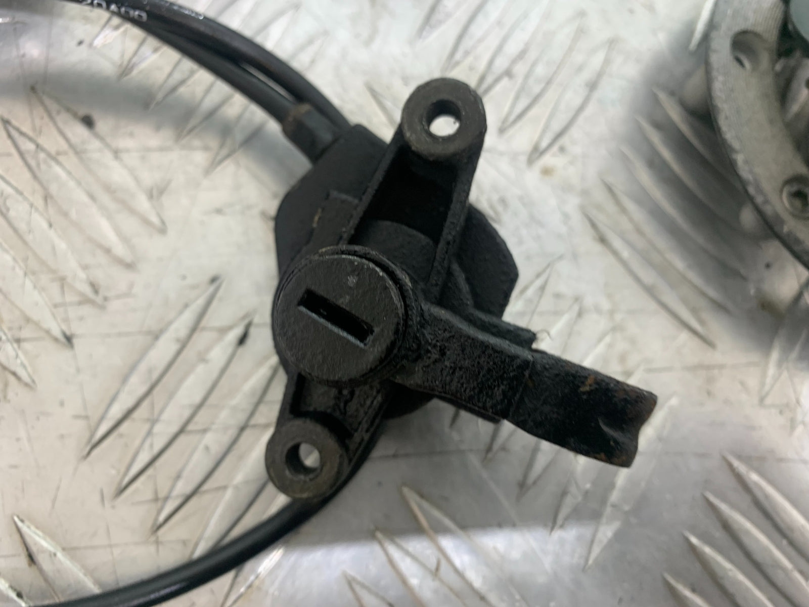 SUZUKI GSF600 GSF 600 BANDIT LOCKS AND KEY  YEAR 2001-2003 (CMB1157)