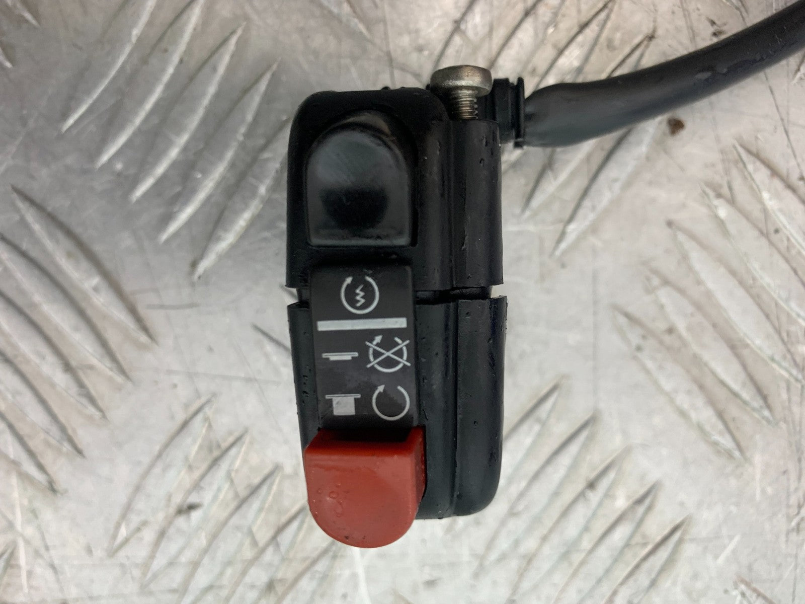 APRILIA TUONO 1000 V4 RIGHT SWITCH GEAR    YEAR 2013-2014 (CMB1239)