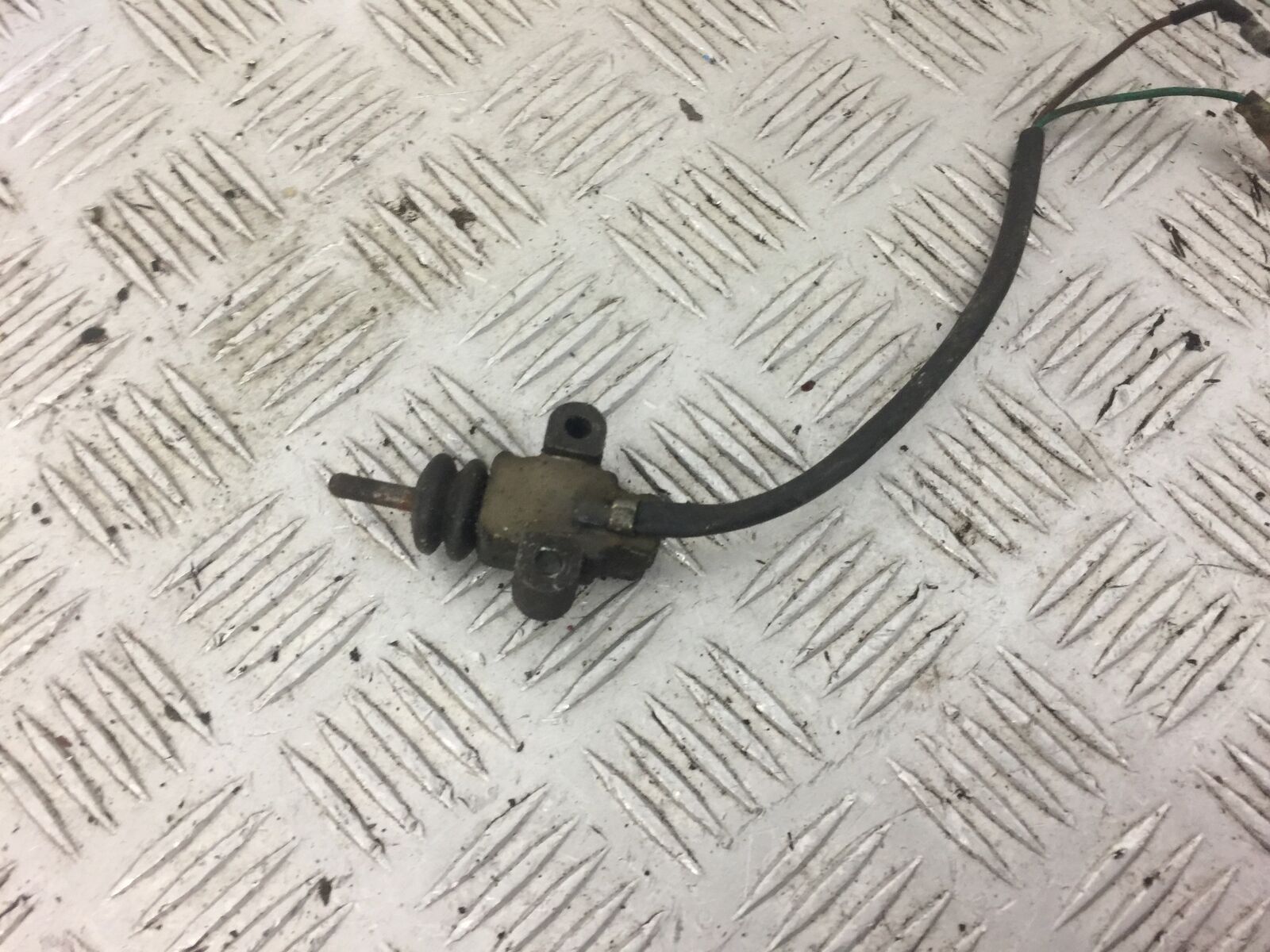 KAWASAKI ZX9R ZX9B SIDE STAND SWITCH  YEAR 1994 (STOCK 519)