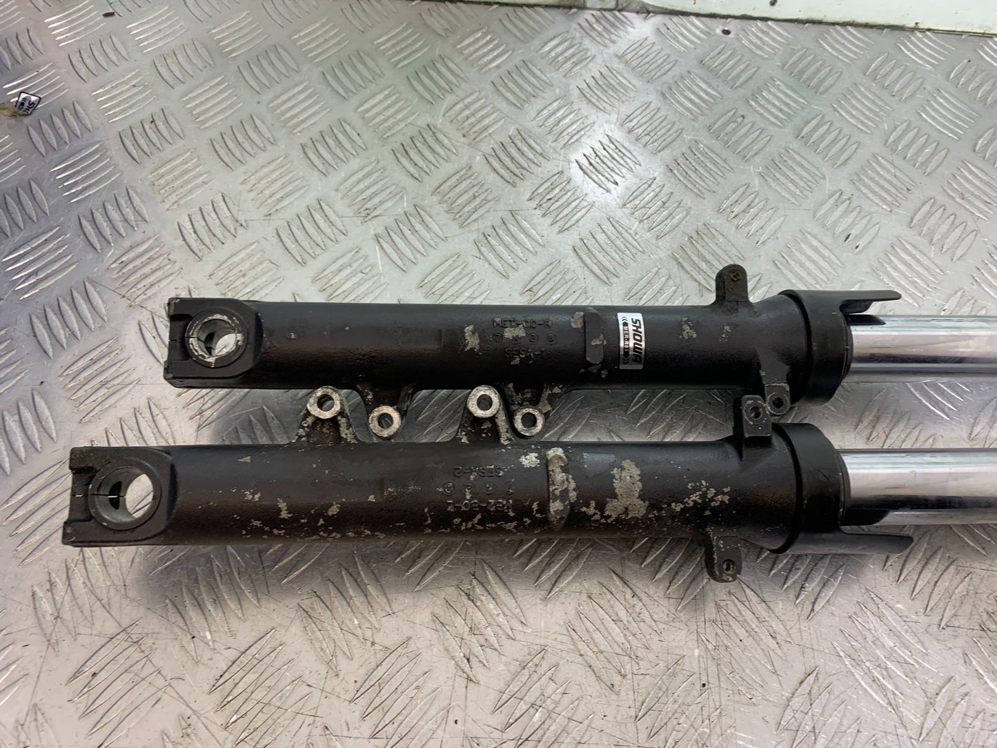 HONDA CBF600 CBF 600 FORKS YEAR 2004 -07 (CMB1247)