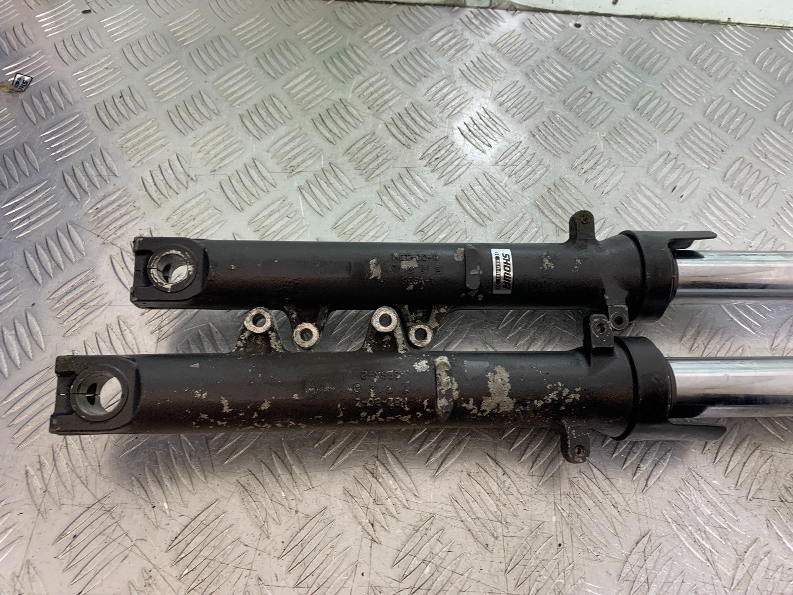 HONDA CBF600 CBF 600 FORKS YEAR 2004 -07 (CMB1247)
