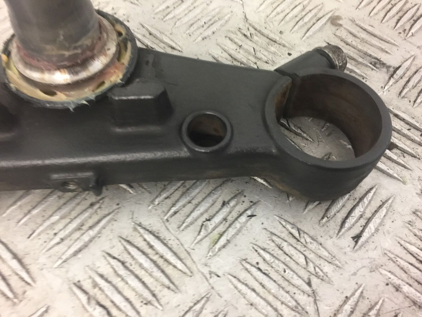HONDA CBR 500 R  CBR500 R BOTTOM YOKE  YEAR 2014  (STOCK 392)