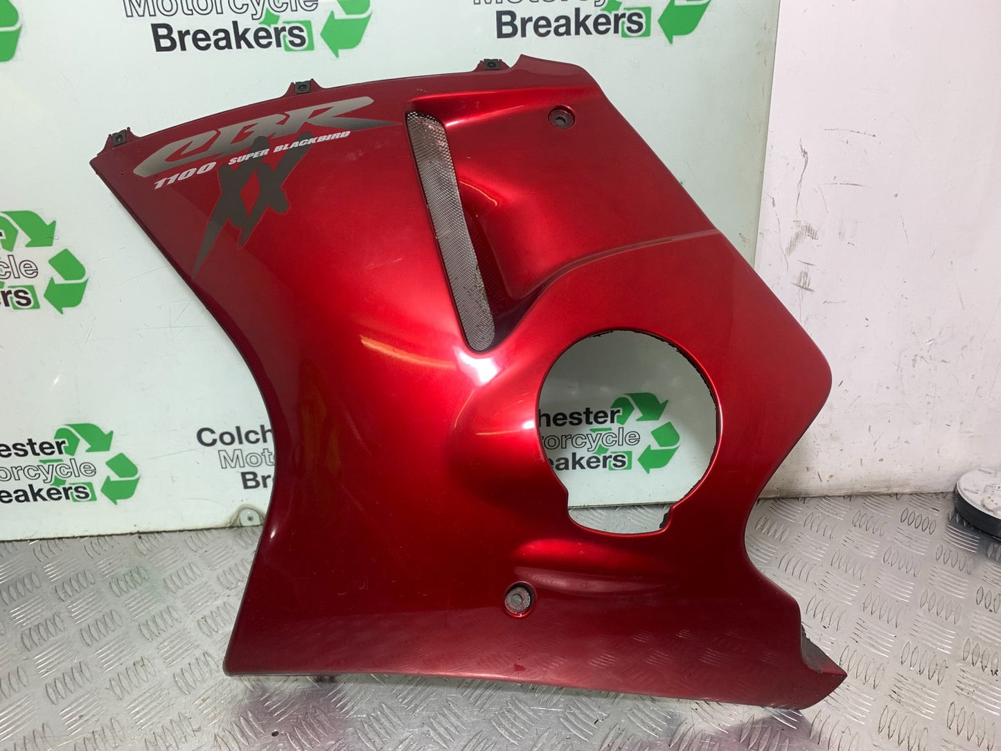 HONDA CBR1100 BLACKBIRD LEFT FAIRING PANEL  YEAR 1999-2005 (CMB1232)