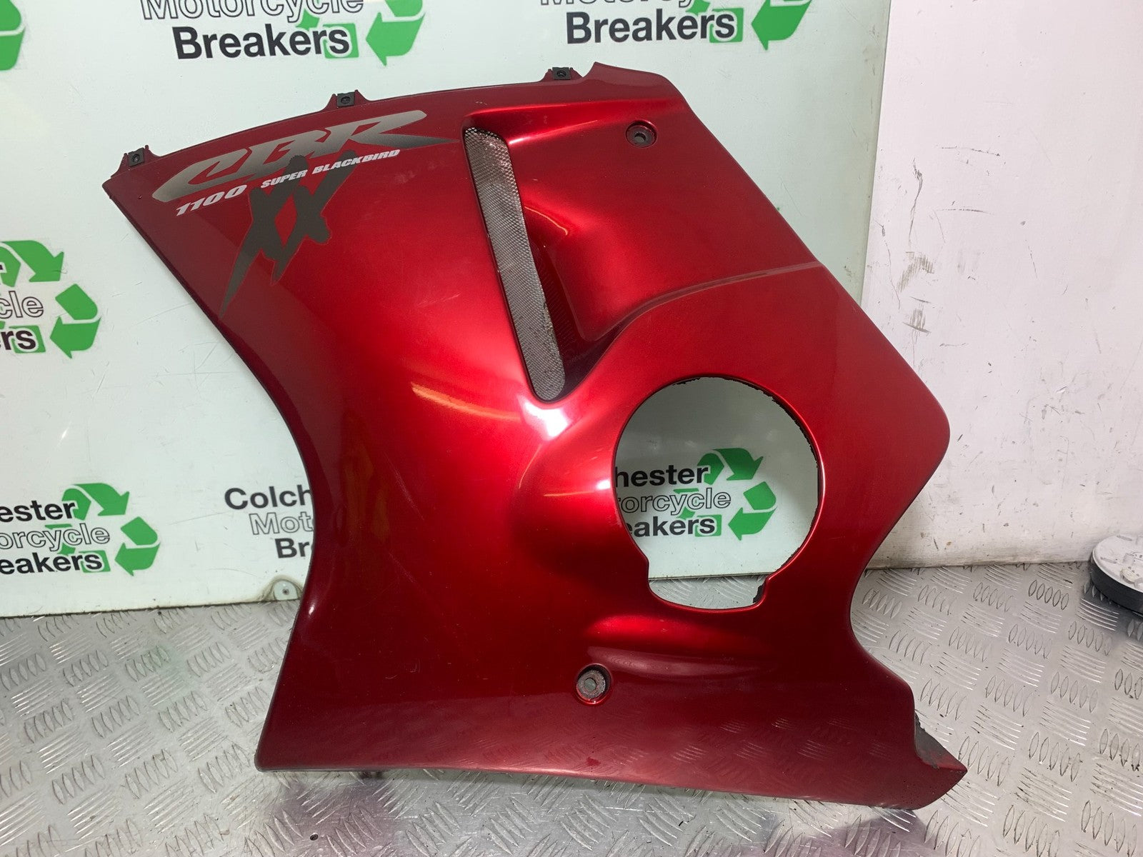 HONDA CBR1100 BLACKBIRD LEFT FAIRING PANEL  YEAR 1999-2005 (CMB1232)