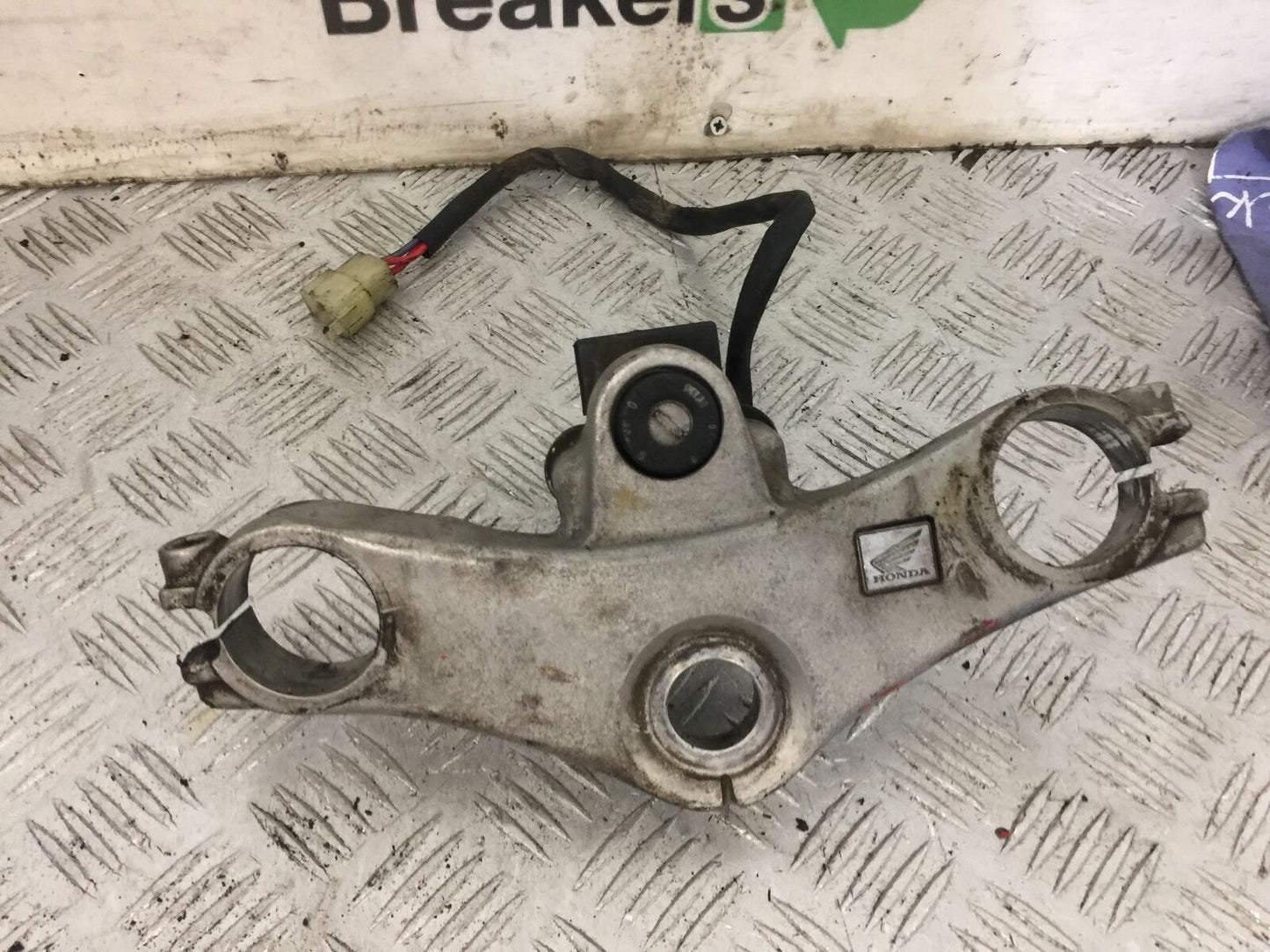 HONDA VFR800 VFR 800 PRE V-TEC TOP YOKE  YEAR 1998-2001 (STOCK 824)
