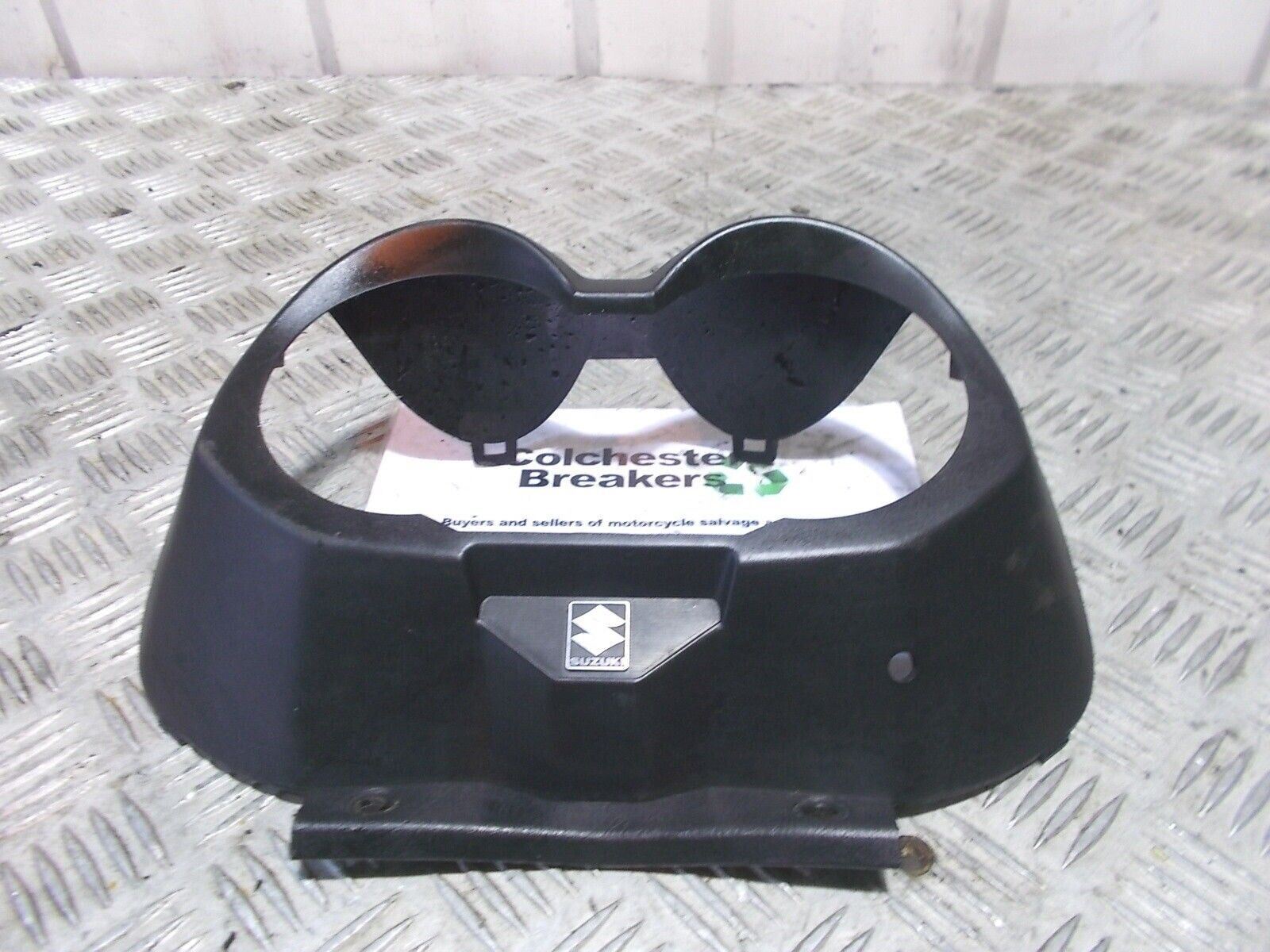 SUZUKI BANDIT GSF650 GSF 650 K6 (ABS) CLOCK SURROUND  YEAR 2006