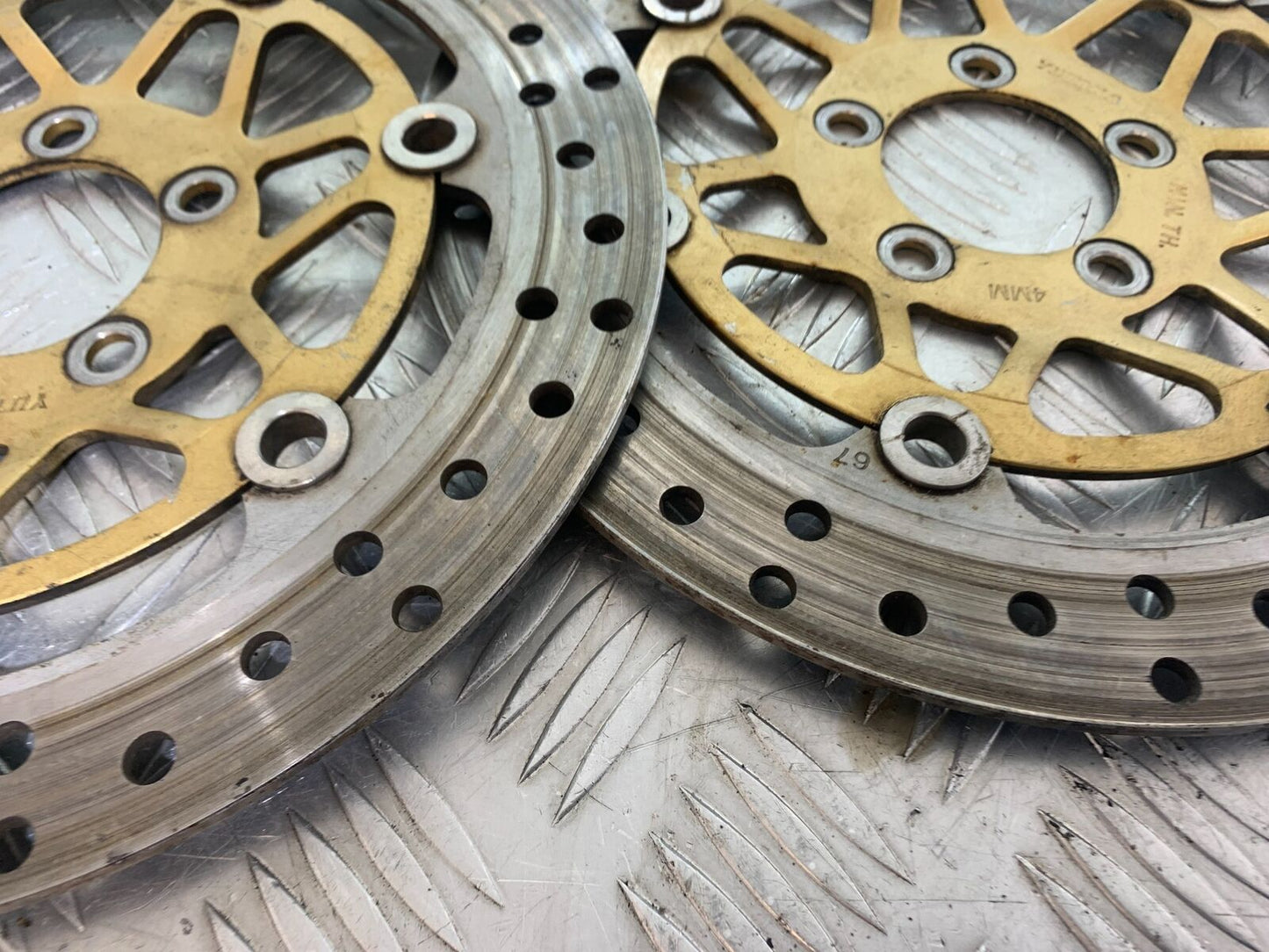 KAWASAKI Z750 ZR750 ZR-7S FRONT BRAKE DISCS   YEAR 1999-05 (CMB1135)