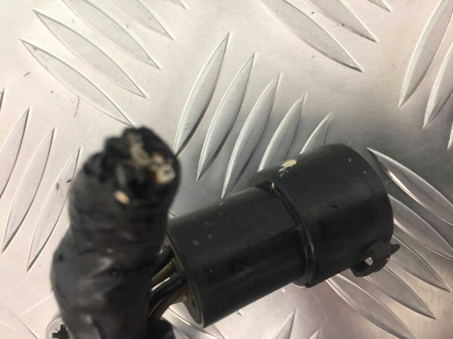KAWASAKI ZX12R ZX12 R RELAY YEAR 2000 (STOCK 913)