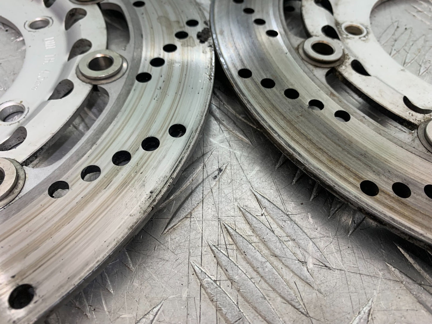 TRIUMPH TROPHY 900 FRONT BRAKE DISCS  YEAR 1991-95 (CMB1251)