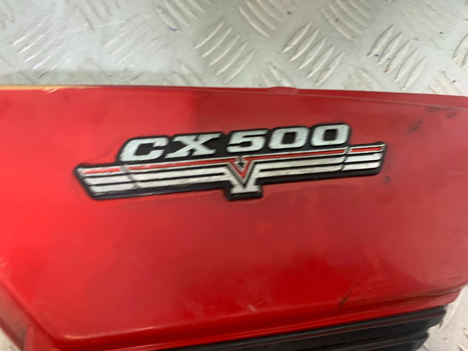 HONDA CX500 CX 500 LEFT SEAT PANEL YEAR 1980 (CMB1131)
