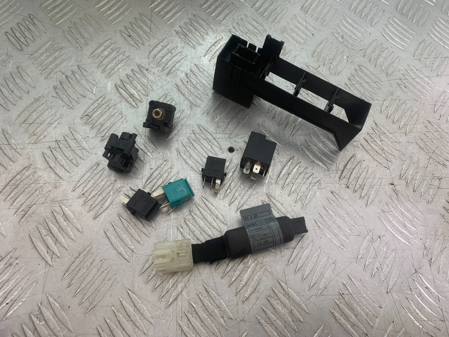 BMW K1200 K 1200 LT RELAYS  YEAR 1999-07 (CMB1271)