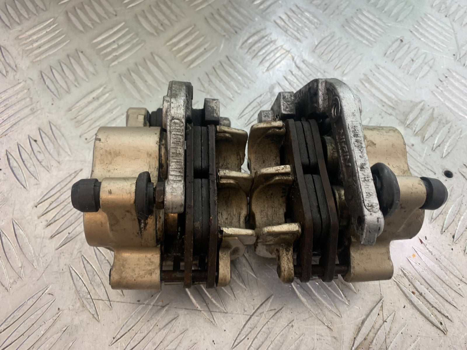 HONDA VFR750 VFR 750 FRONT CALIPERS   YEAR 1994-1997 (CMB1156)