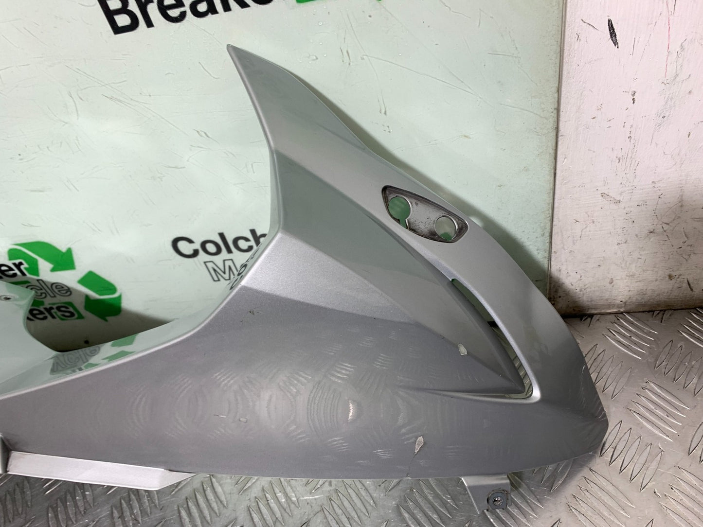 BMW F800 GT RIGHT FAIRING PANEL  YEAR 2013-2017 (CMB1248)