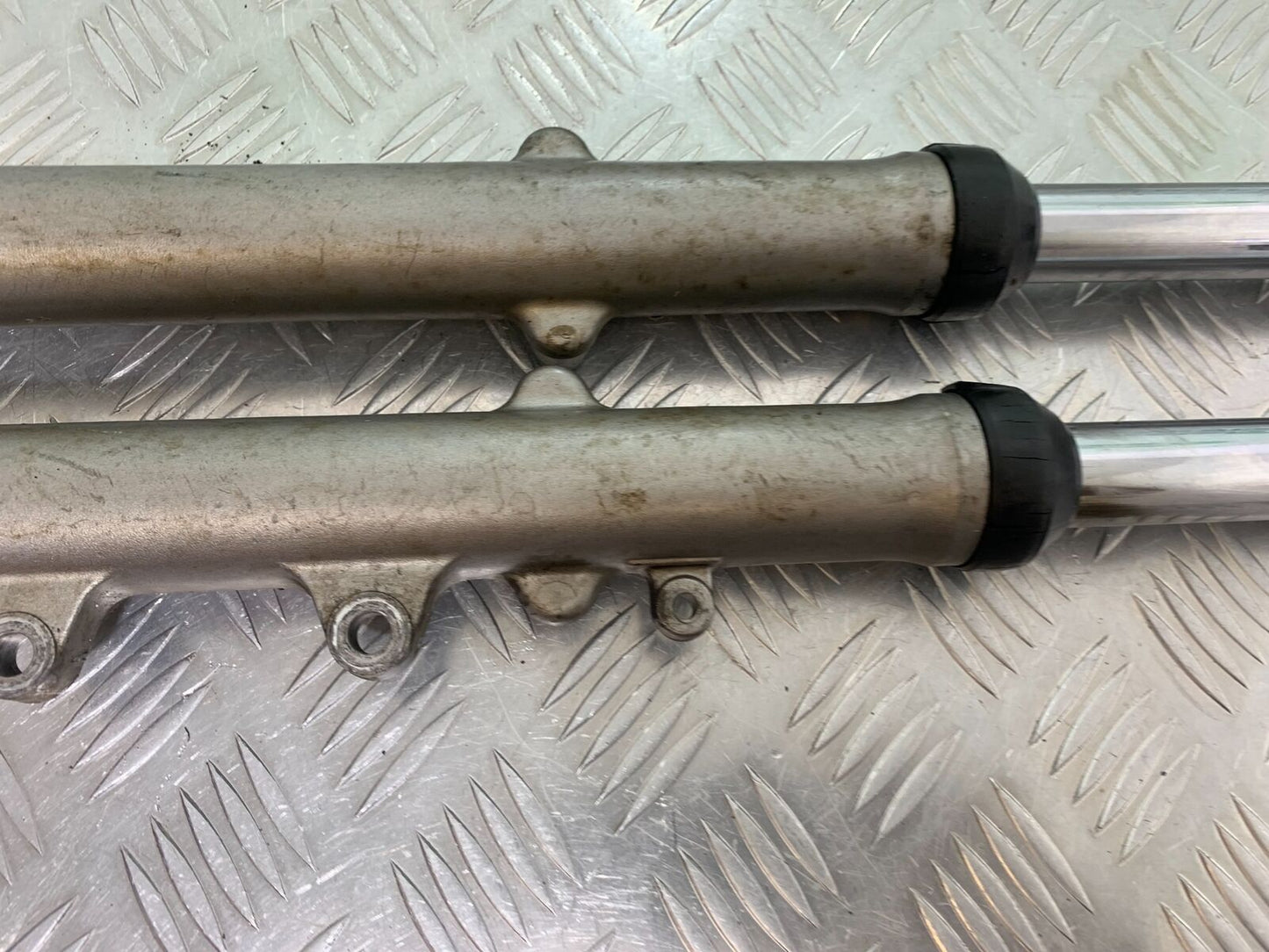 YAMAHA SR125 SR 125 FORKS YEAR 1996-2003 (CMB1021)