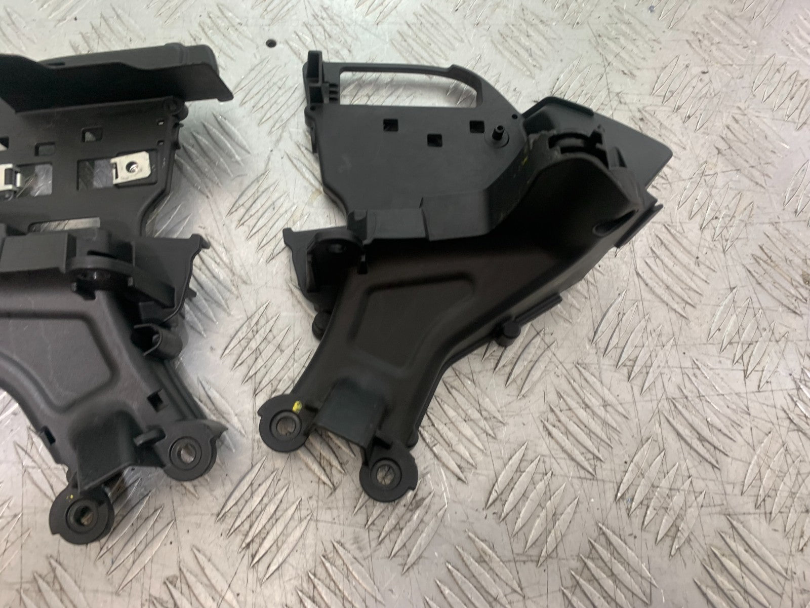 APRILIA TUONO 1000 V4R CLOCK MOUNTING BRACKET  YEAR 2011-13  (CMB1331)