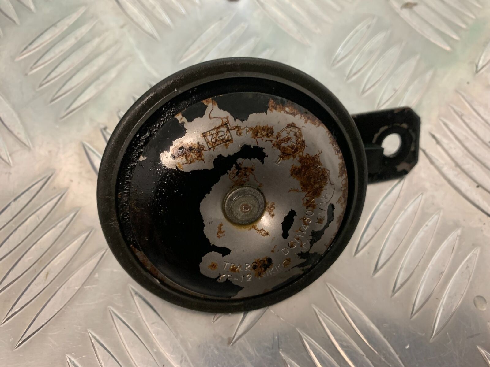 TRIUMPH TIGER 800 XCX HORN  YEAR 2015-2017  (STOCK 966)