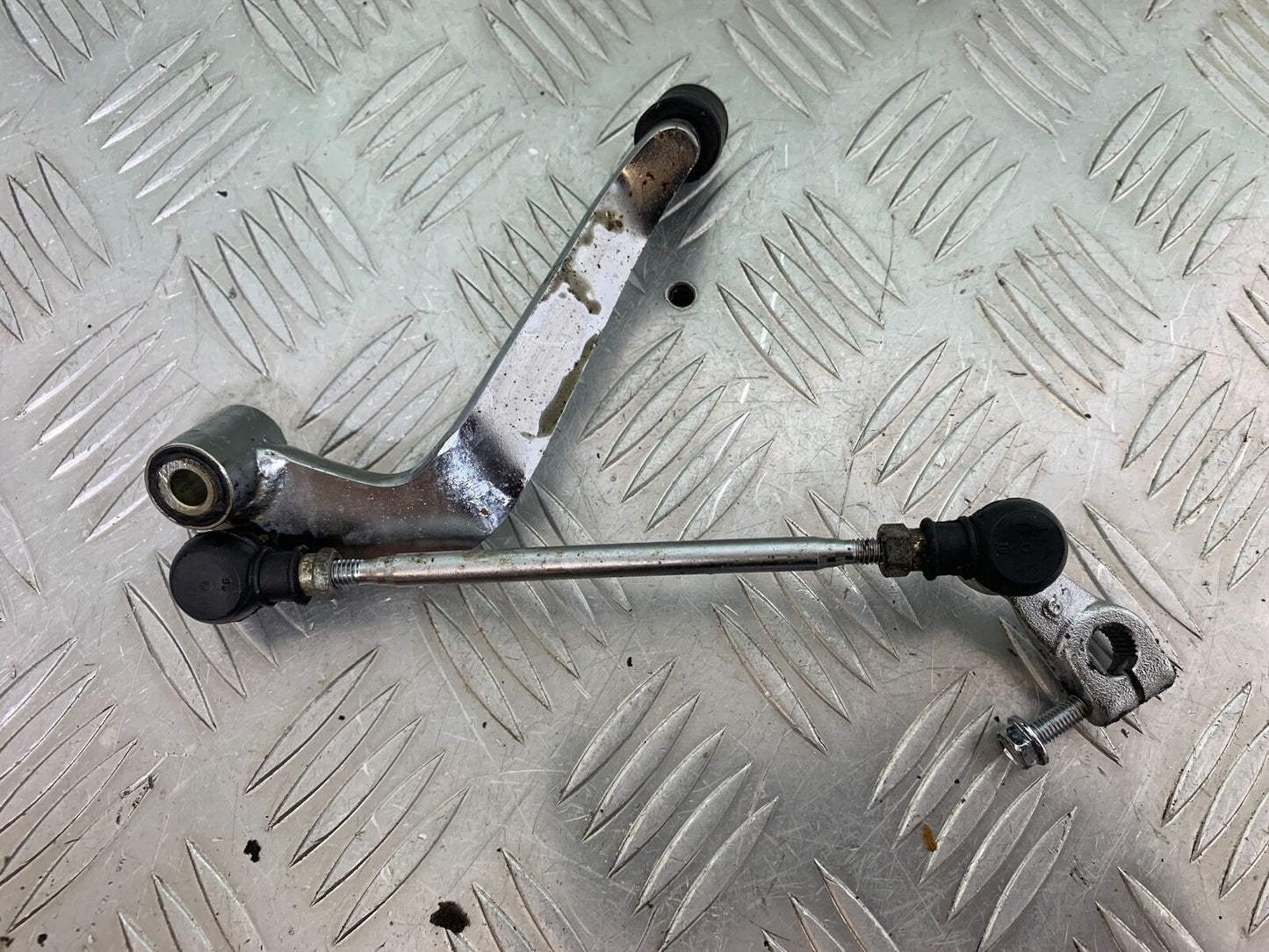 HONDA VT1100 C SHADOW SPIRIT GEAR LEVER   2002-2003 (CMB1035)
