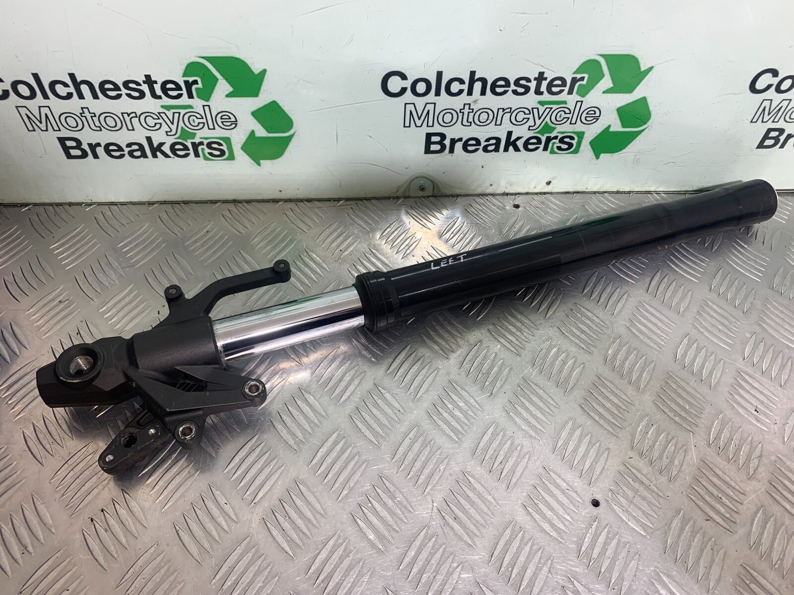 KAWASAKI Z800 Z 800 LEFT FORK   YEAR 2013-2017 (CMB1059)