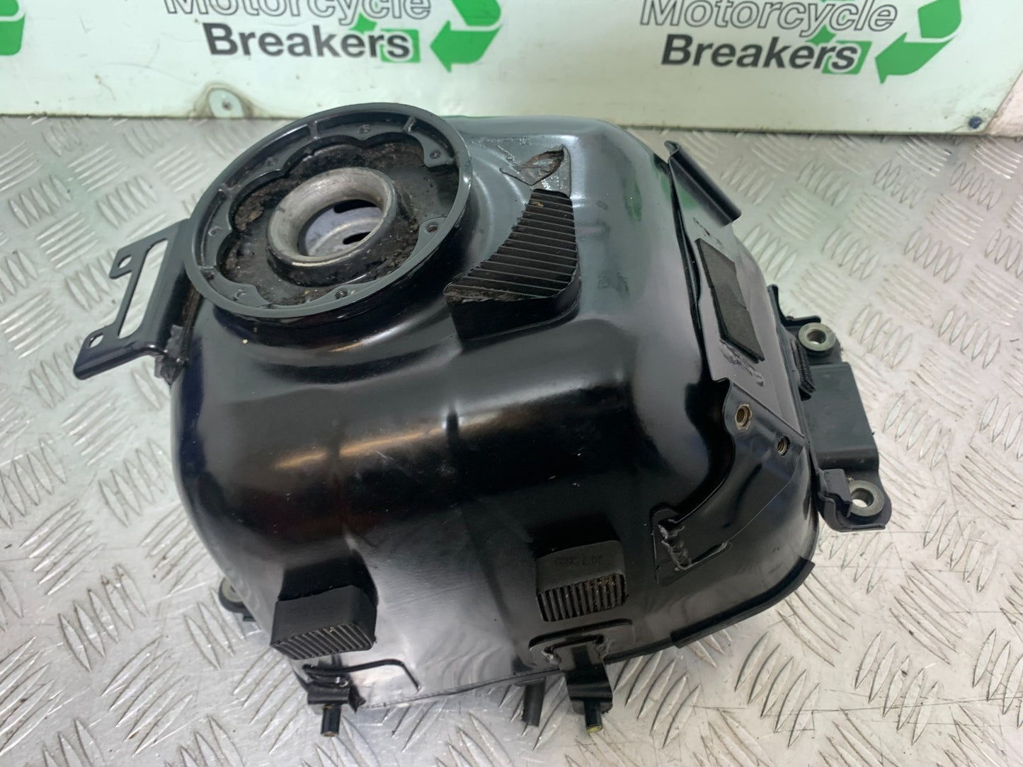 KTM RC125 RC 125 PETROL TANK  2014 2017 (CMB1199)