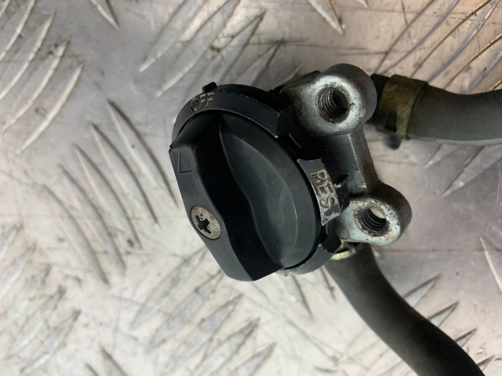 KAWASAKI ZZR1100 D PETROL TAP  YEAR 1993-2001 (CMB1289)