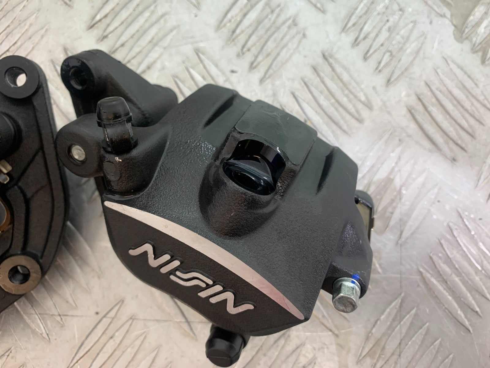 TRIUMPH TRIDENT 660 FRONT BRAKE CALIPERS   YEAR 2021-2024 (CMB1148)