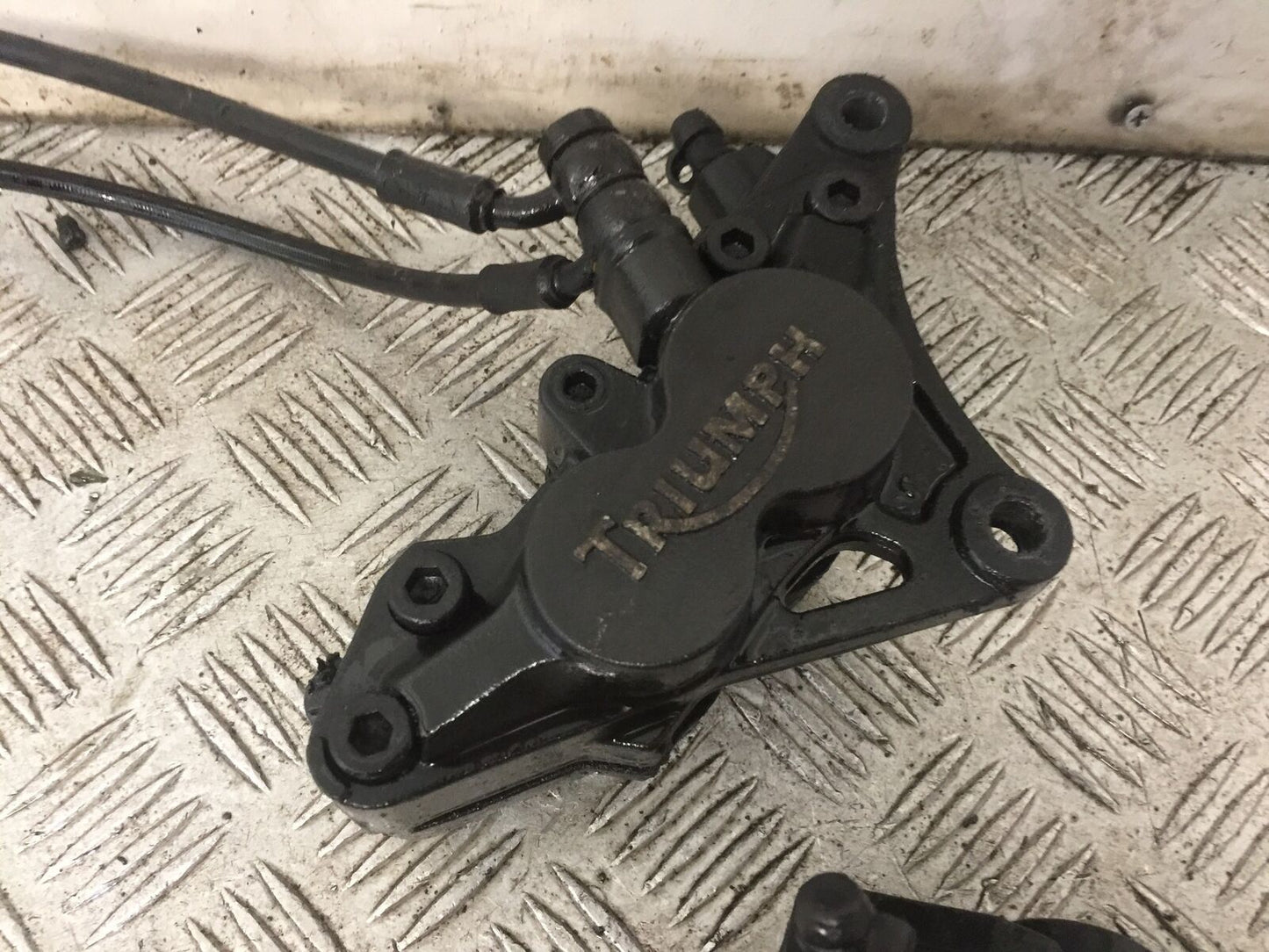TRIUMPH 1050 SPRINT FRONT BRAKE CALIPERS   YEAR 2004-2007 (STOCK 888)