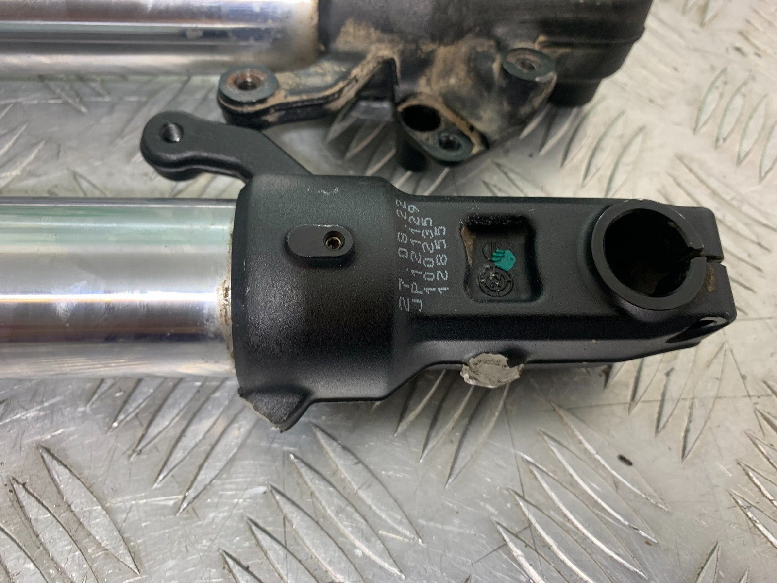 KTM 125 DUKE FORKS  YEAR 2018-2023 (CMB1185)
