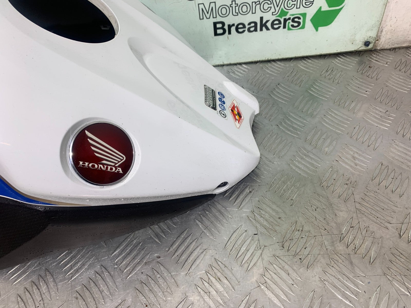 HONDA CBR1000 rr FIREBLADE PETROL TANK COVER  YEAR 2012-2016 (CMB1198)