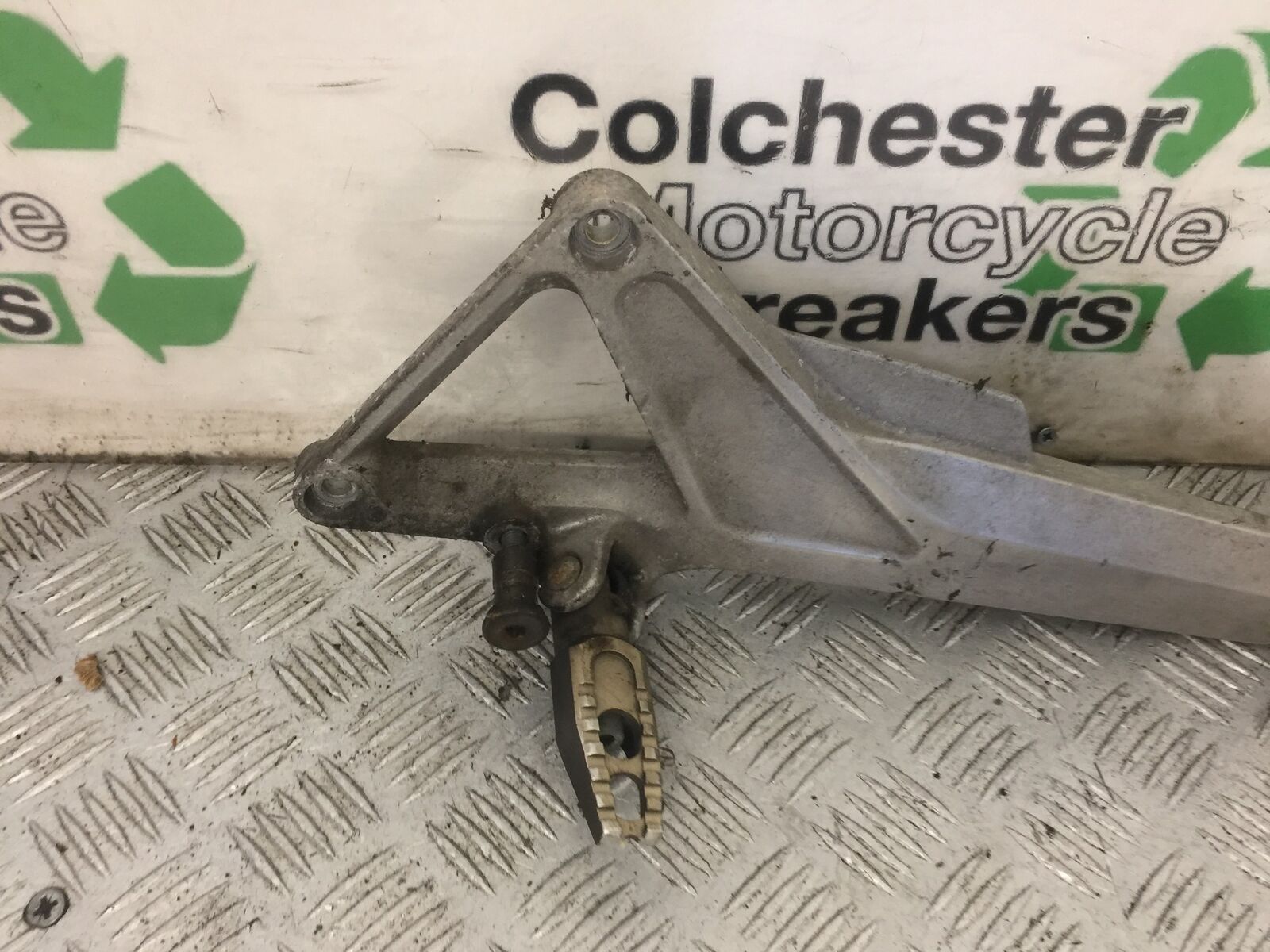 HONDA CB600 CB 600 HORNET LEFT HANGER  YEAR 1999-02 (STOCK 865)