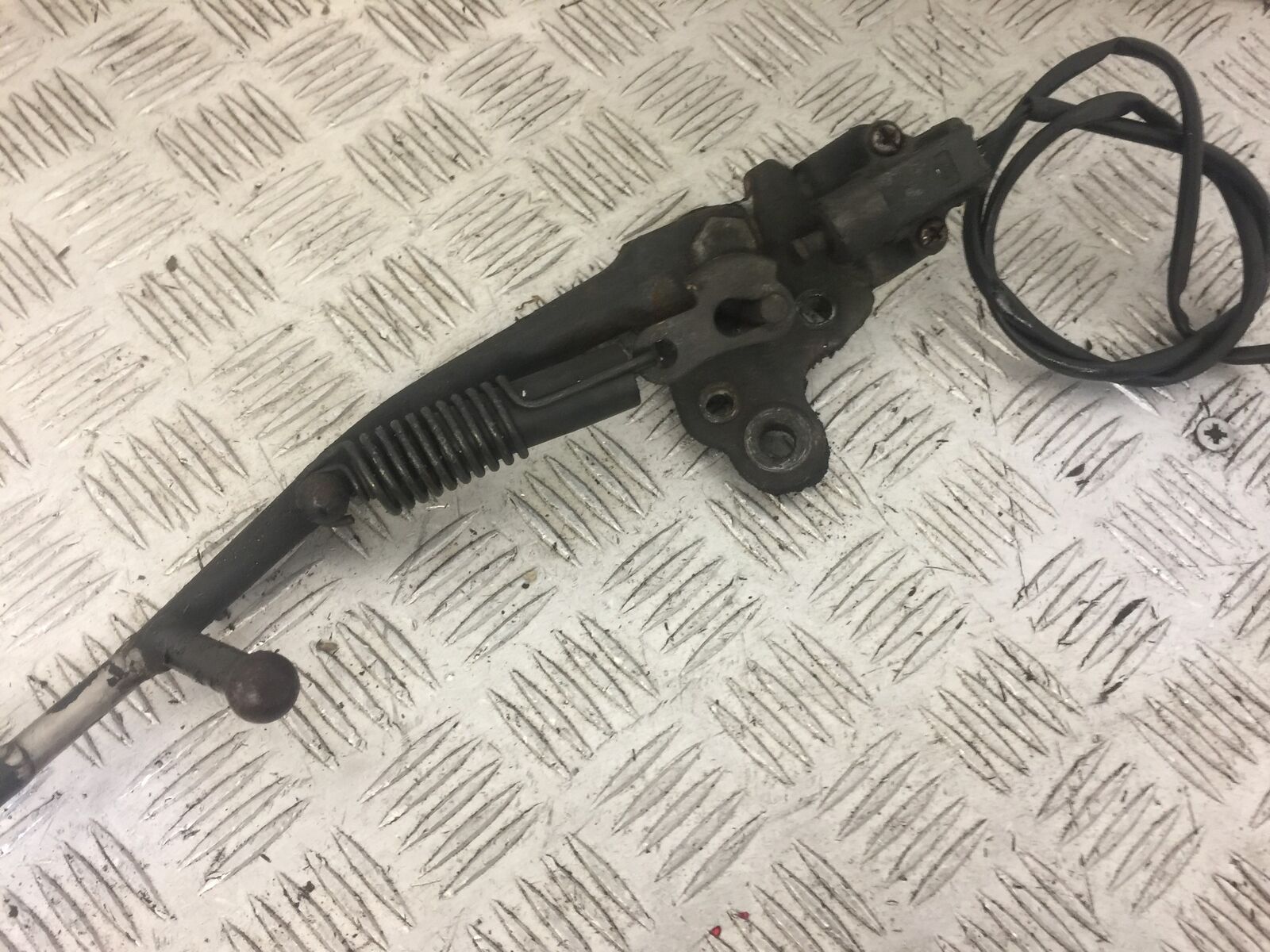 YAMAHA YZF1000 THUNDERACE SIDE STAND  YEAR 1997-2000 (STOCK 625)