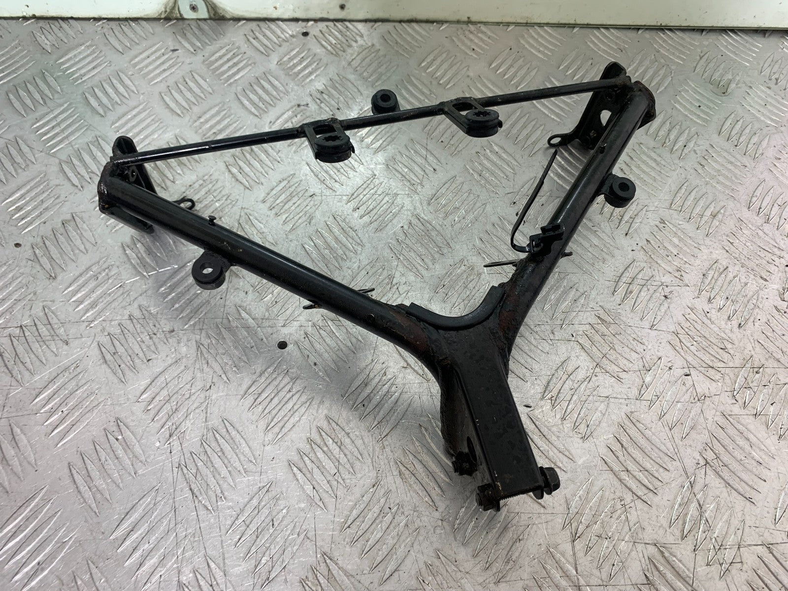 HONDA CBR1100 BLACKBIRD FAIRING BRACKET    YEAR 1999-2005 (CMB1232)