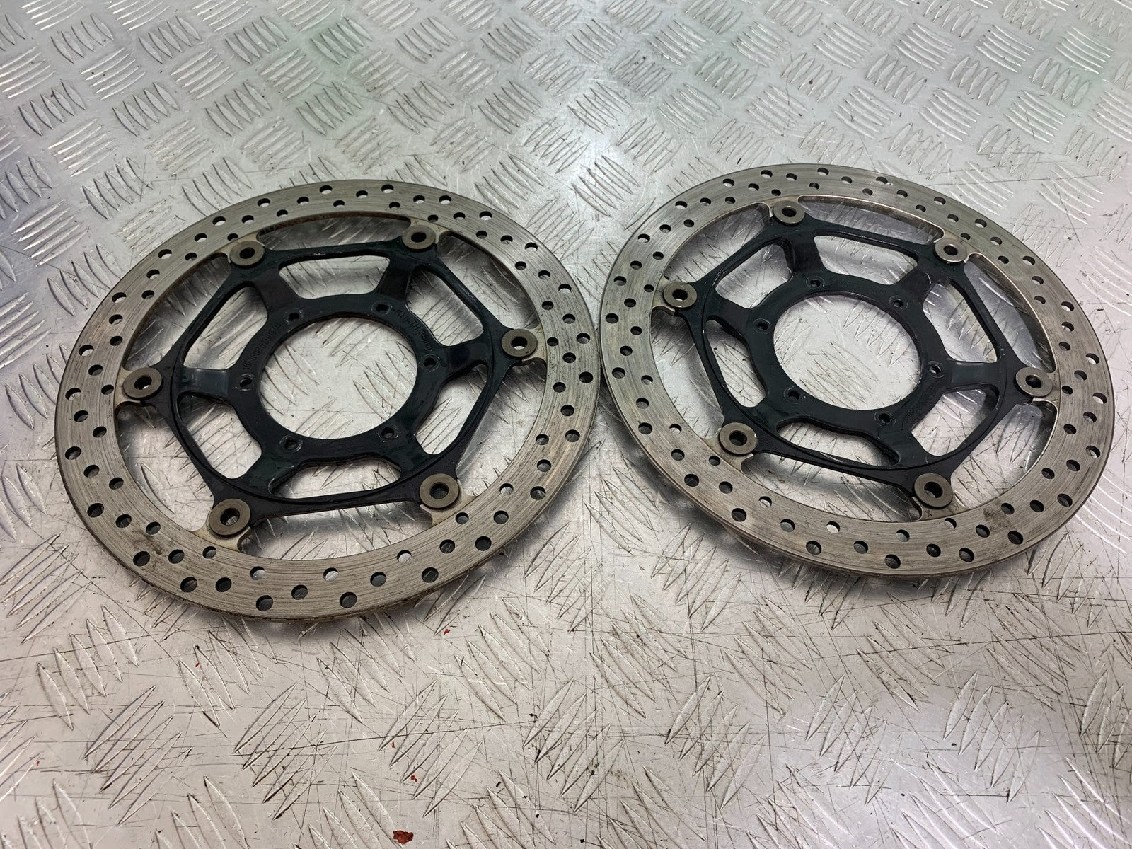 HONDA CBR1000 rr FIREBLADE FRONT BRAKE DISCS   2008-2011 (CMB1253)