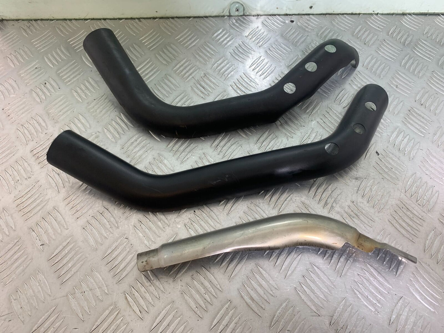 HARLEY DAVIDSON XL883 N IROD EXHAUST SHIELDS   YEAR 2020  (CMB1116)