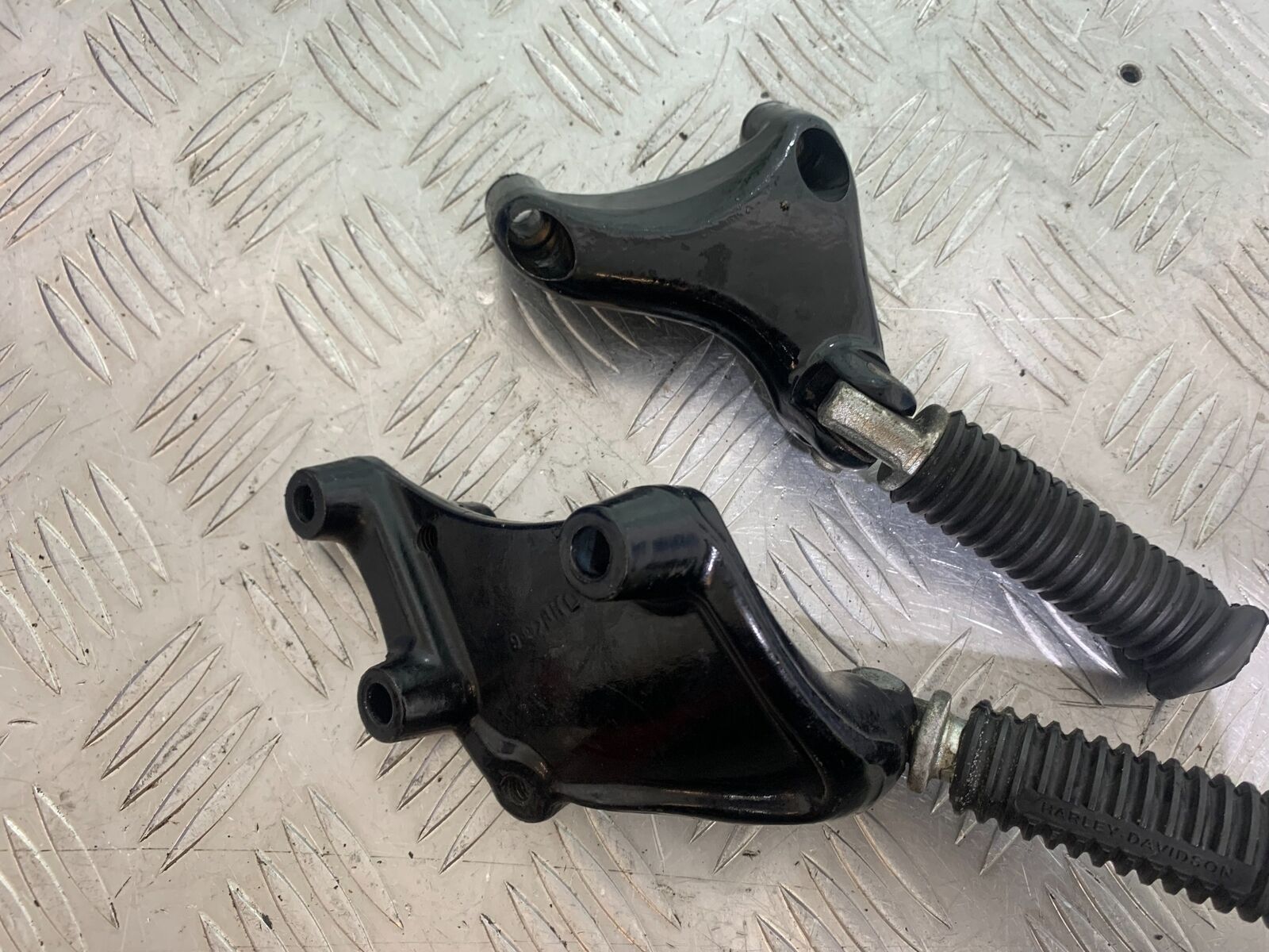 HARLEY DAVIDSON XL883 N IROD PEGS AND BRACKETS YEAR 2020  (CMB1116)