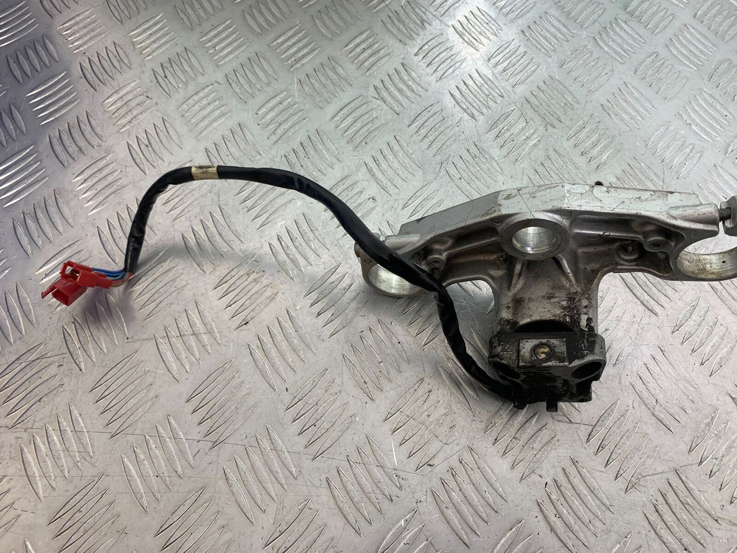 YAMAHA YZF600 YZF 600 THUNDERCAT IGNITION SWITCH AND KEY  1996-2003 (CMB1105)