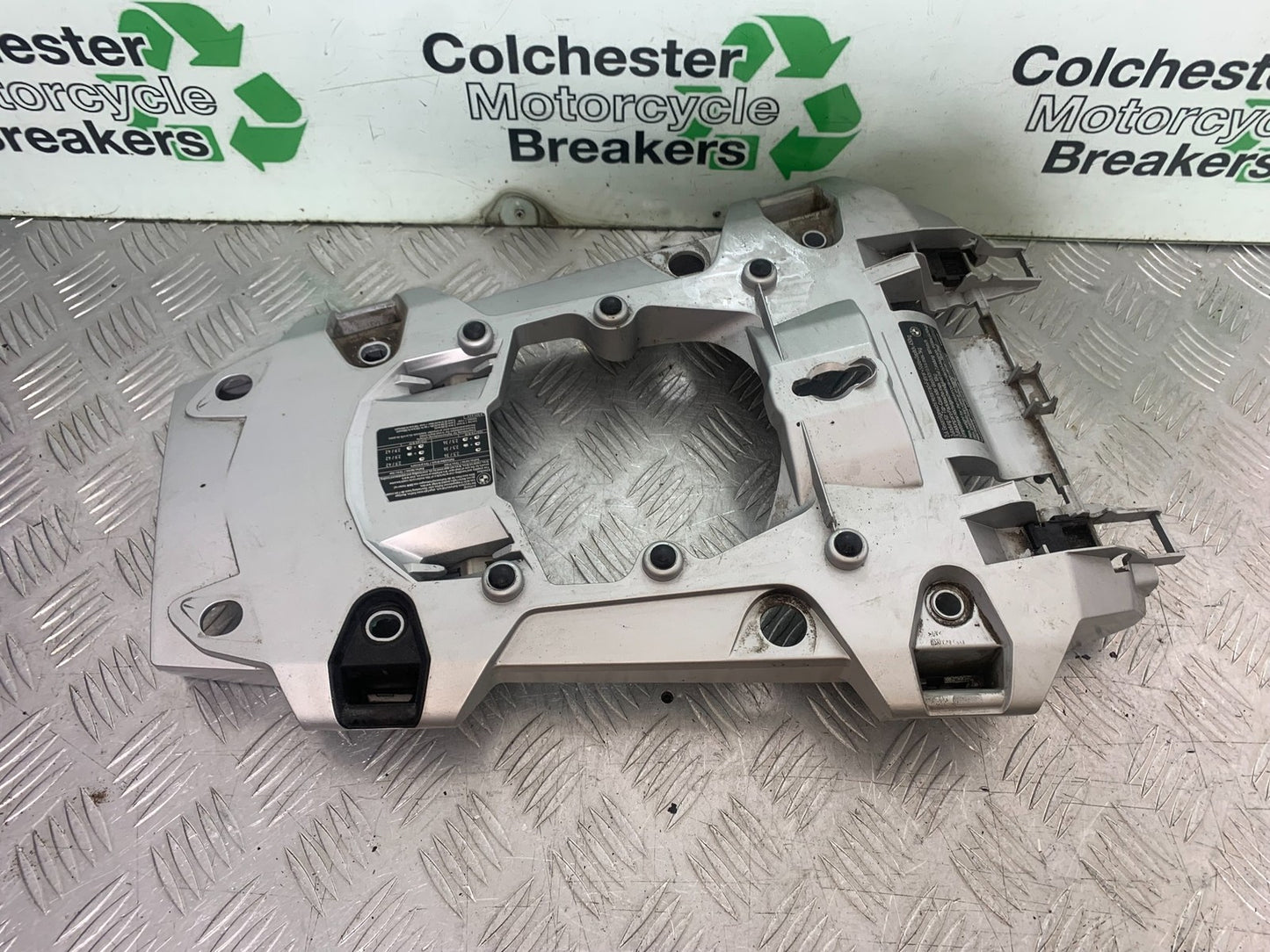 BMW R1200 R 1200 GS LOWER RACK MOUNTING PLATE  YEAR 2013-2016 (CMB1257)