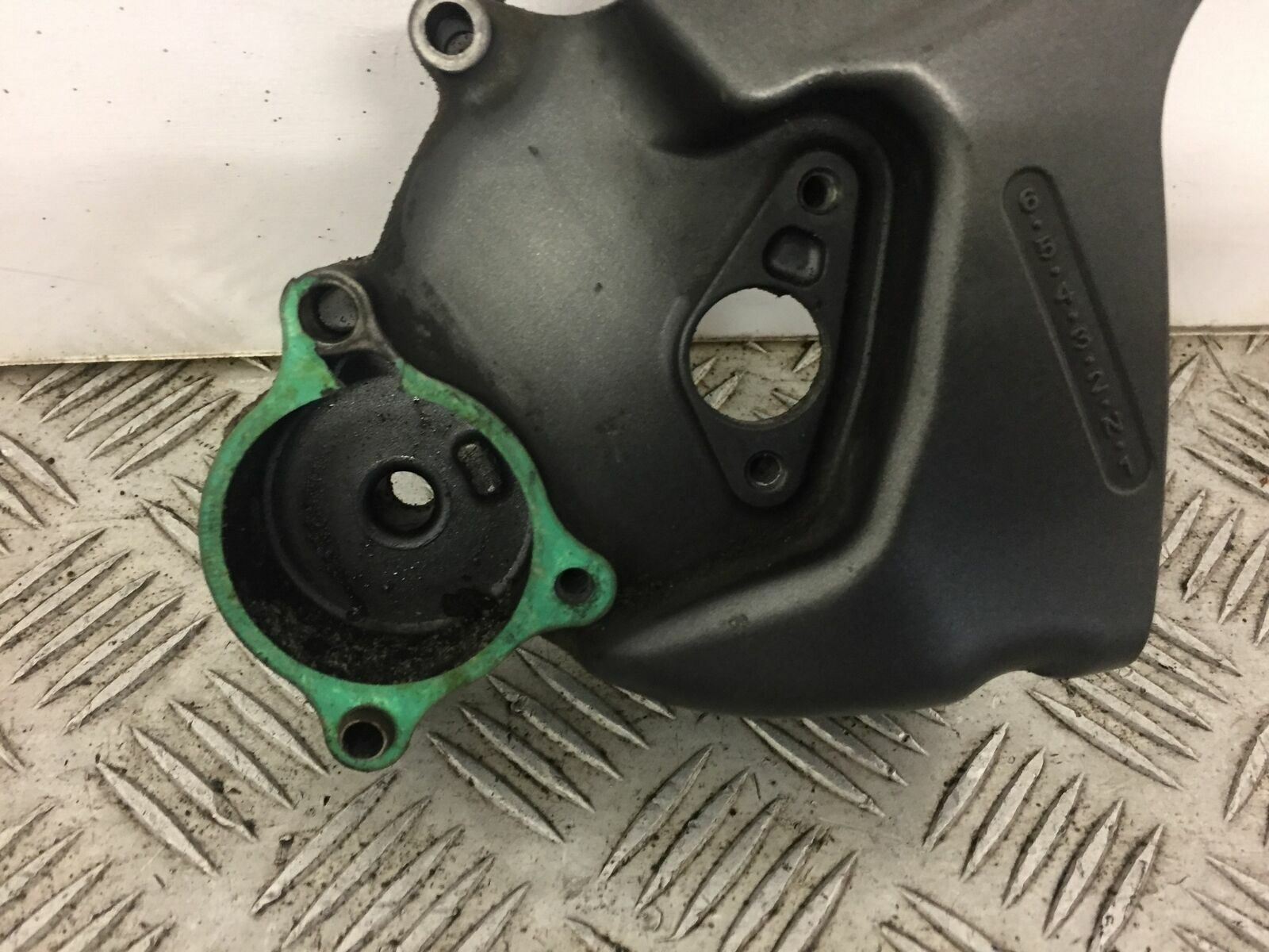 HONDA VFR800 VFR 800 SPROCKET COVER  YEAR 1998-2001 (PRE V-TEC)