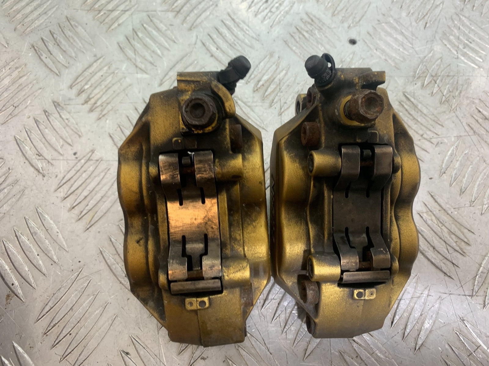 HONDA CBR600 CBR 600 RR FRONT CALIPERS   YEAR 2003-2004 CMB1173)