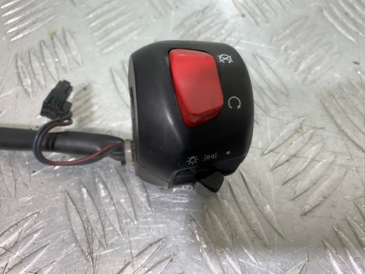 SUZUKI GS500 GS 500 RIGHT SWITCH GEAR  YEAR 2001-2008 (CMB1254)