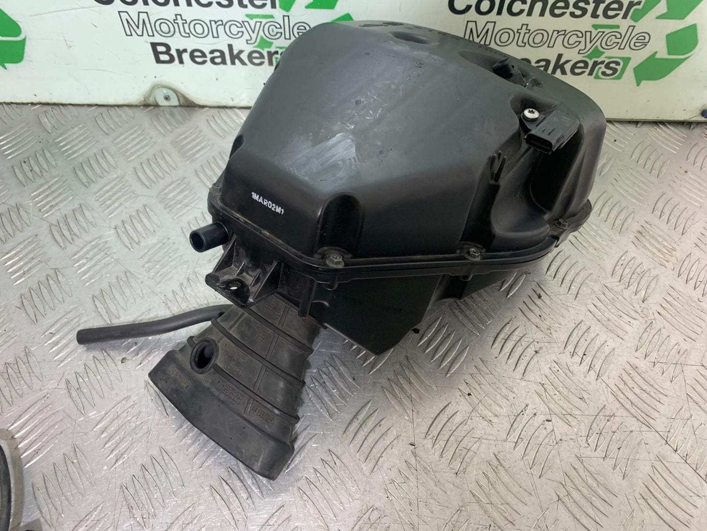 TRIUMPH 1050 SPRINT GT AIRBOX YEAR 2010-2016 (CMB1250)