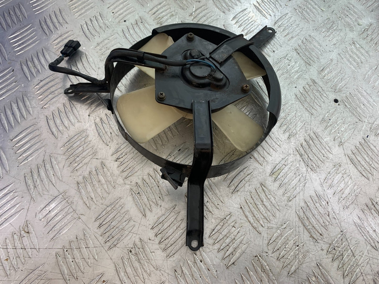 KAWASAKI ZZR1100 D RADIATOR FAN YEAR 1993-2001 (CMB1289)